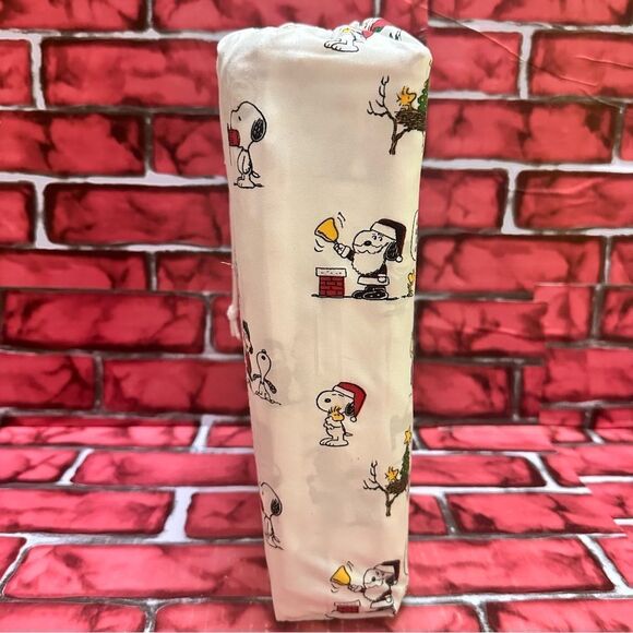 Peanuts Christmas Charlie Brown & Snoopy QUEEN Sheets - Picture 5 of 5